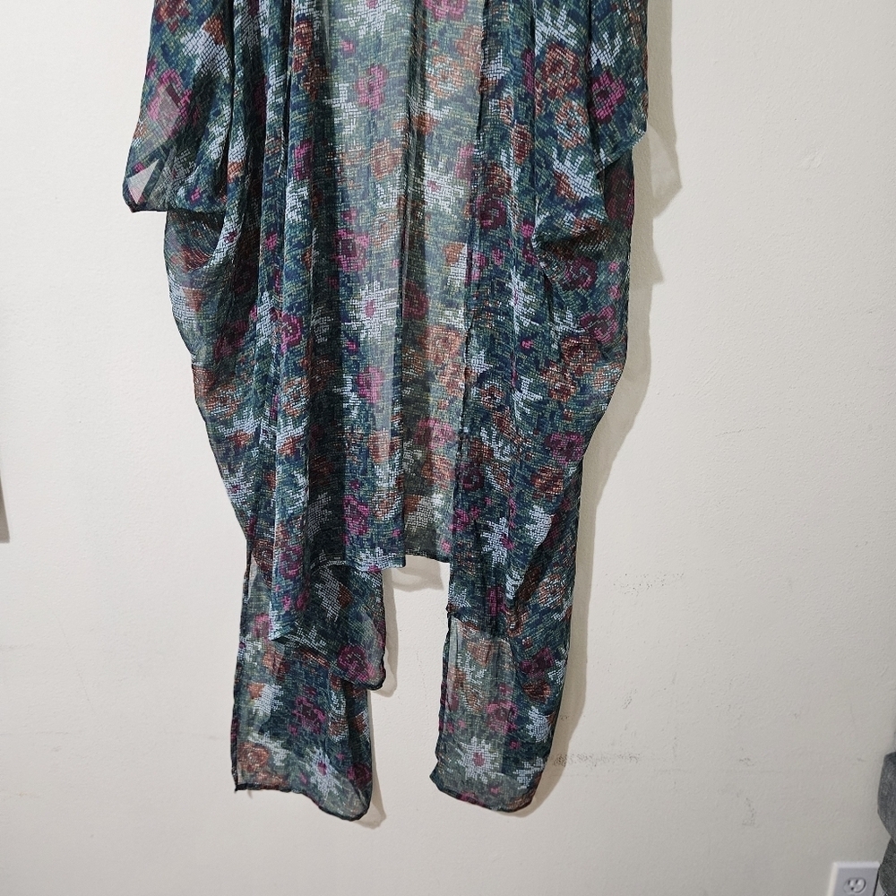 Lauren Conrad Patterned Ruana - Picture 2 of 5